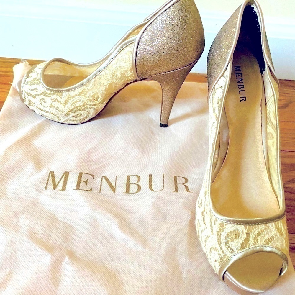 Menbur platform lace peep toe heels. Size 38=8 US. 4 inch heels. Worn once.